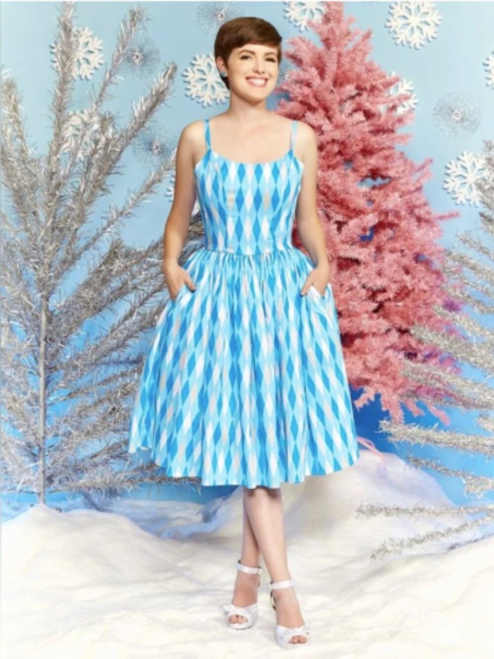 ❄️ EUC Pinup Couture Small Jenny Dress Blue Ice Harlequin Print HAS POCKETS ❄️